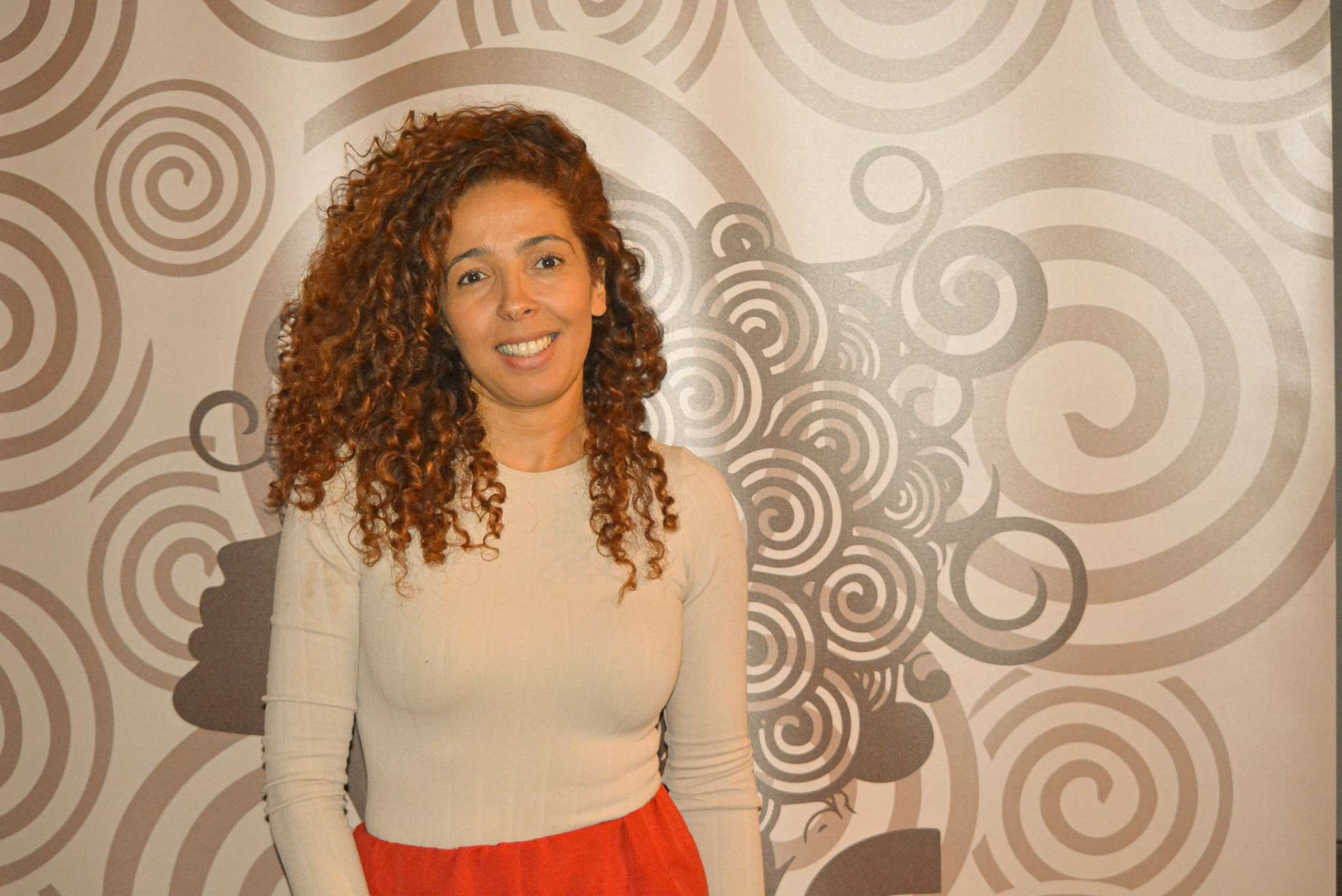 Onderneemster Laila Alaoui van Curls and Fro’s, een community voor mensen met natuurlijk krullend haar.